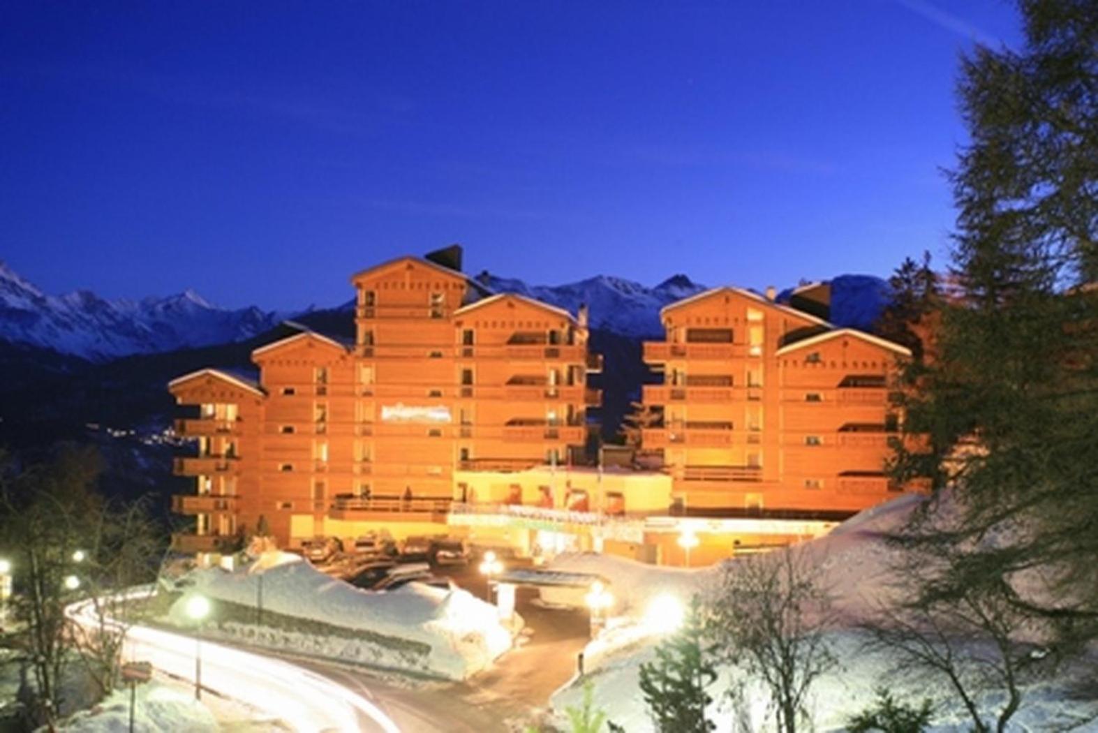Aparthotel Helvetia Crans-Montana Luaran gambar